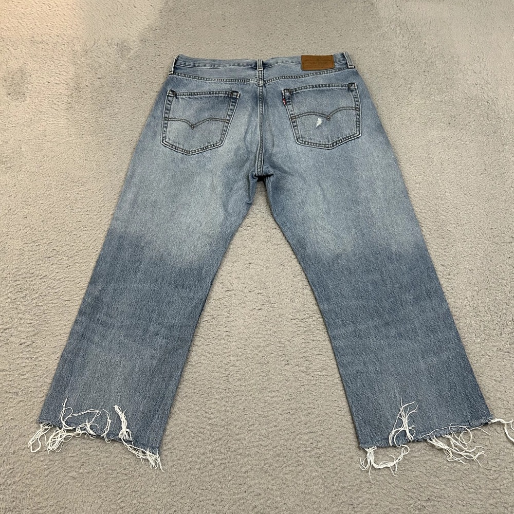 Levis Jeans Mens 34x26 Blue Denim 551 Z Straight Fit Cropped Premium Big E Adult - Picture 2 of 16